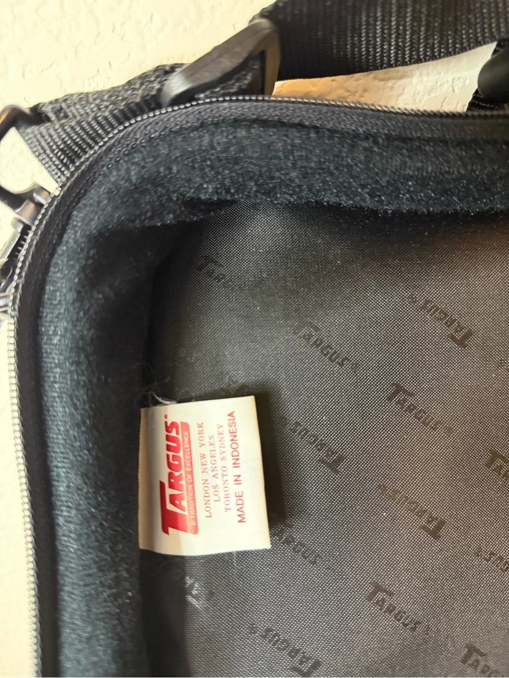 Targus Black Laptop Messenger Bag with Red Stitching Accent